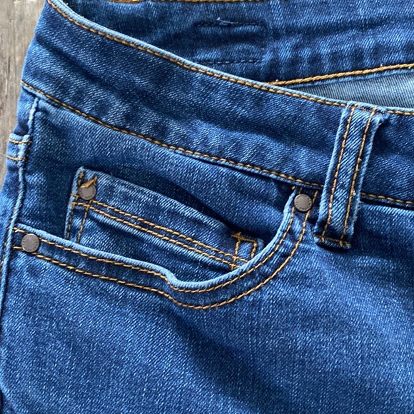 Women’s Jones New York jeans - Picture 6 of 10
